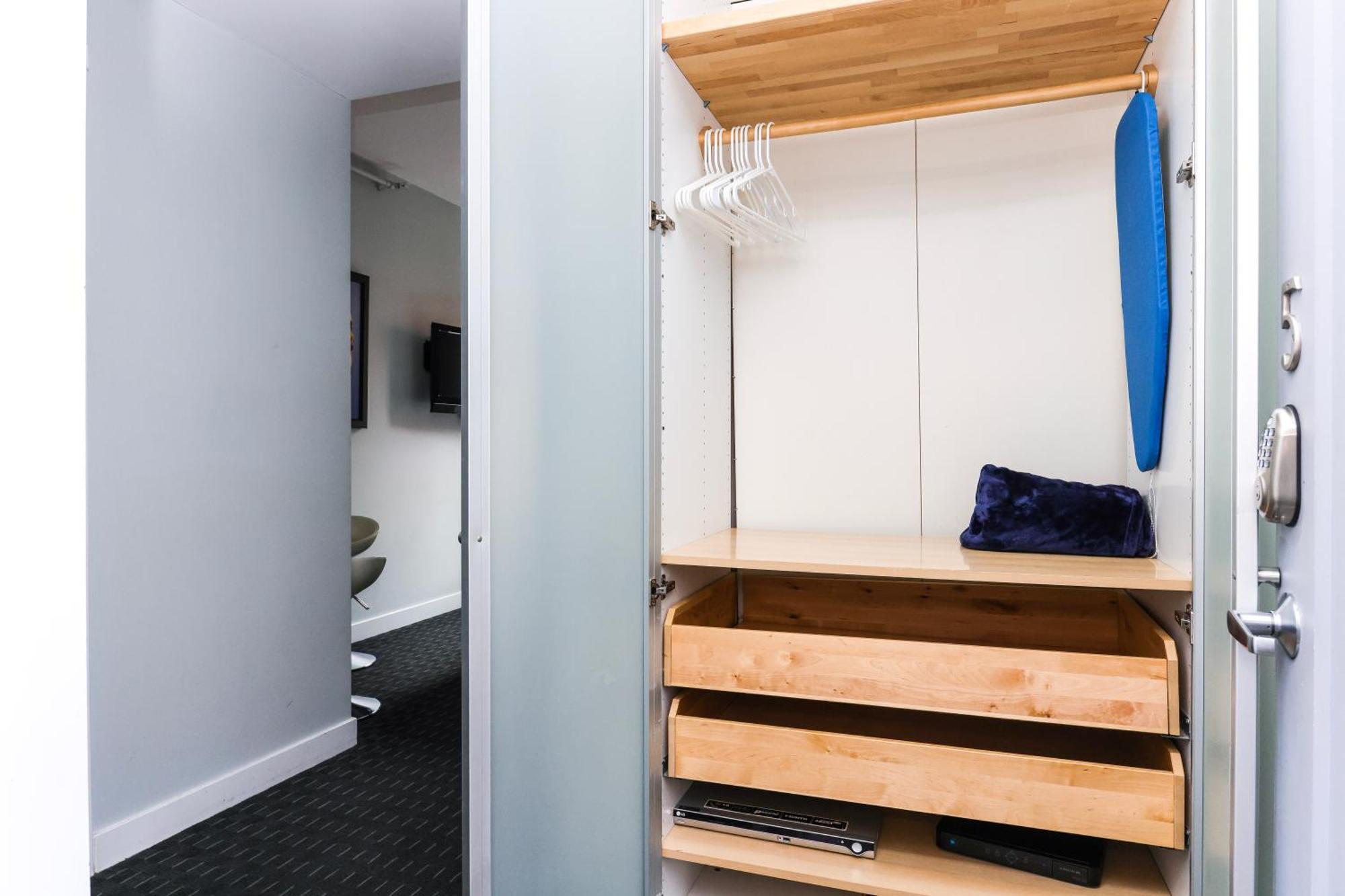 Cozy Newbury Street Studio, #5 보스톤 외부 사진