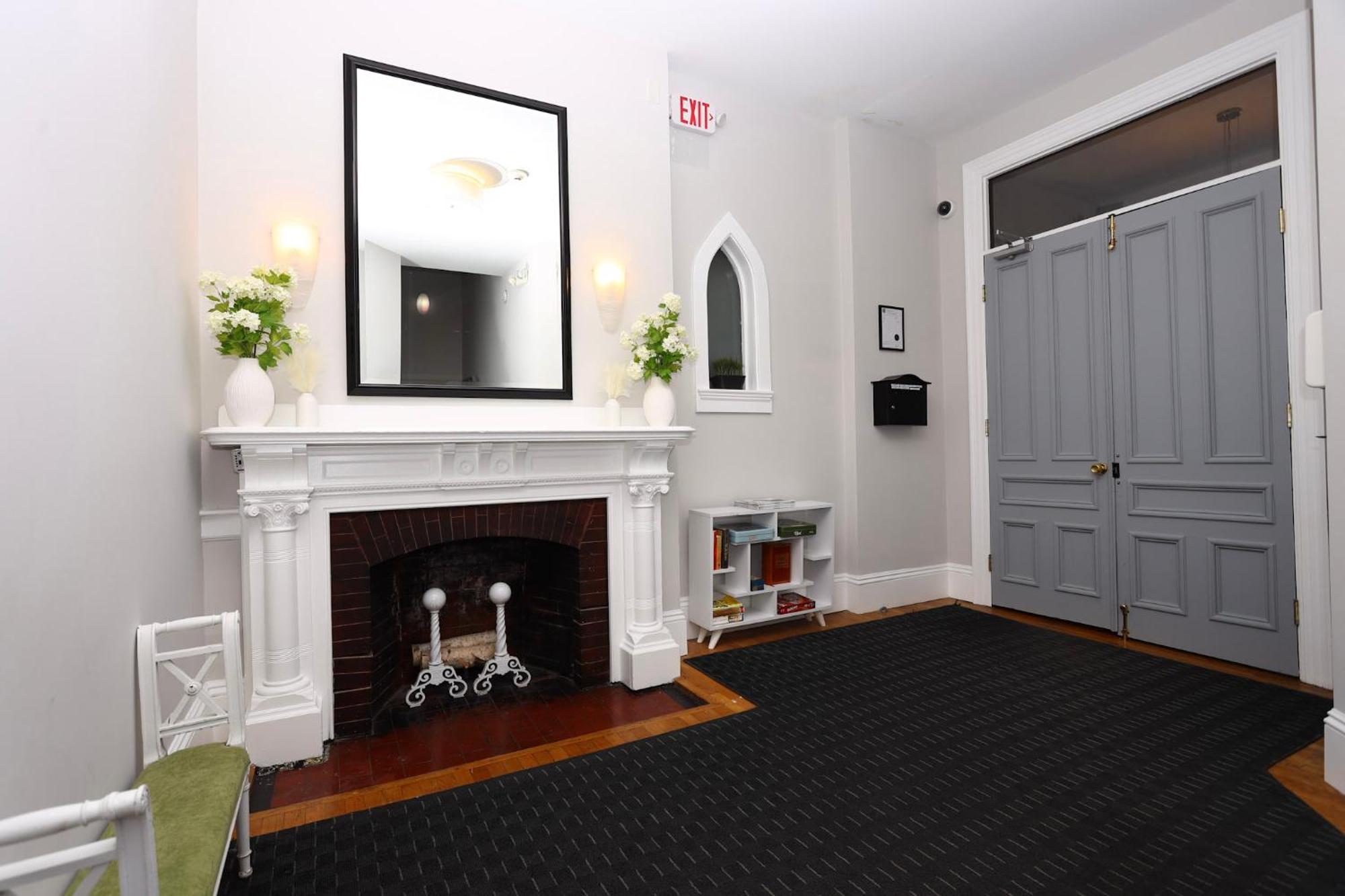 Cozy Newbury Street Studio, #5 보스톤 외부 사진